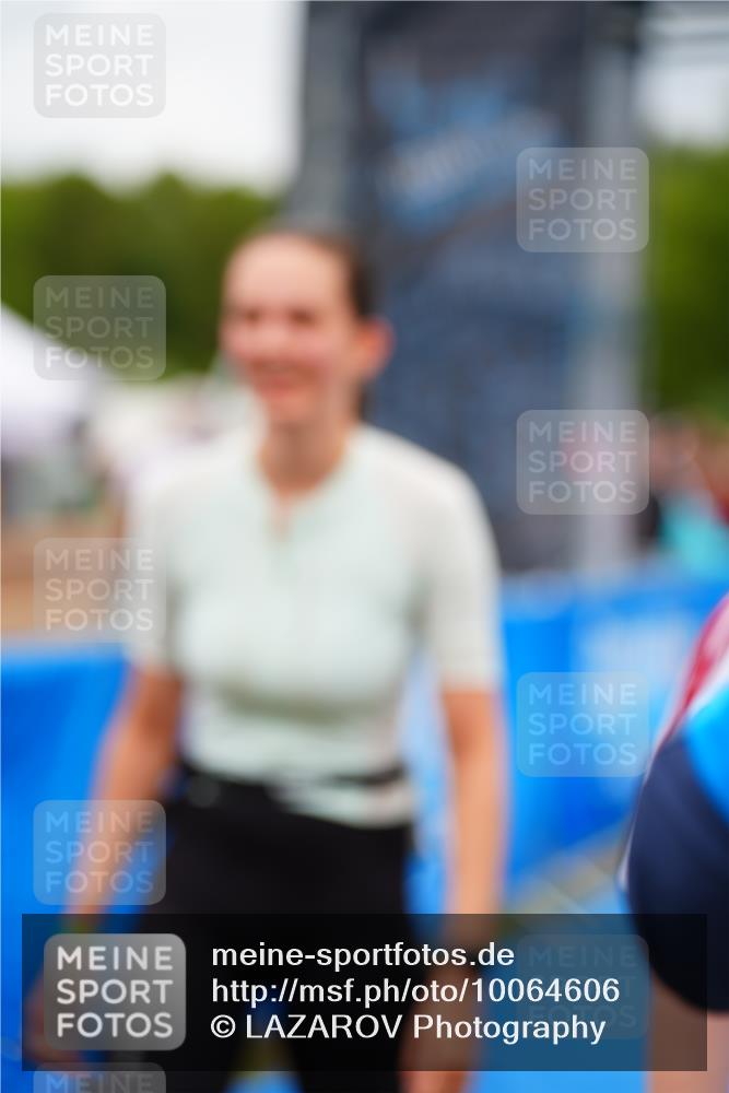 30.08.2026 - Elbe Triathlon Hamburg LAZAROV Photography http://msf.ph/oto/10064606 30.08.2026 12:06:06 Ziel  meine-sportfotos.de