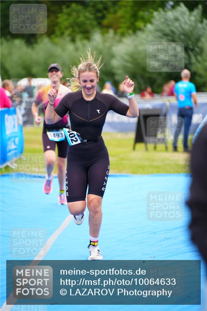 30.08.2026 - Elbe Triathlon Hamburg LAZAROV Photography http://msf.ph/oto/10064633 30.08.2026 12:06:26 Ziel 1402, 1493 meine-sportfotos.de