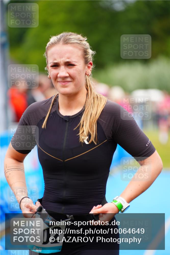 30.08.2026 - Elbe Triathlon Hamburg LAZAROV Photography http://msf.ph/oto/10064649 30.08.2026 12:06:33 Ziel 1492, 1703 meine-sportfotos.de
