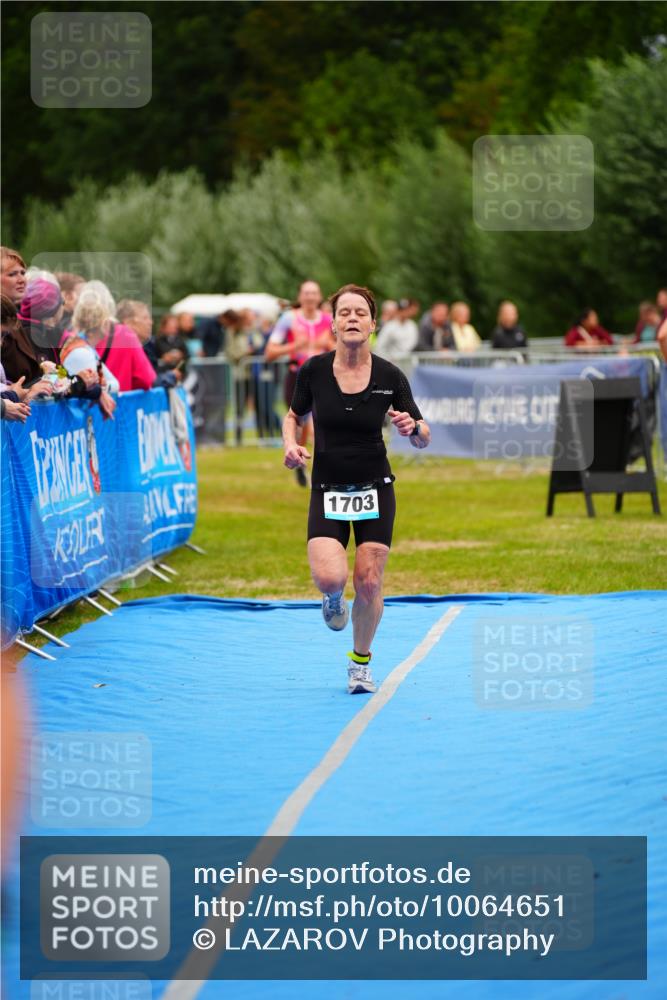 30.08.2026 - Elbe Triathlon Hamburg LAZAROV Photography http://msf.ph/oto/10064651 30.08.2026 12:06:34 Ziel 1492, 1703 meine-sportfotos.de