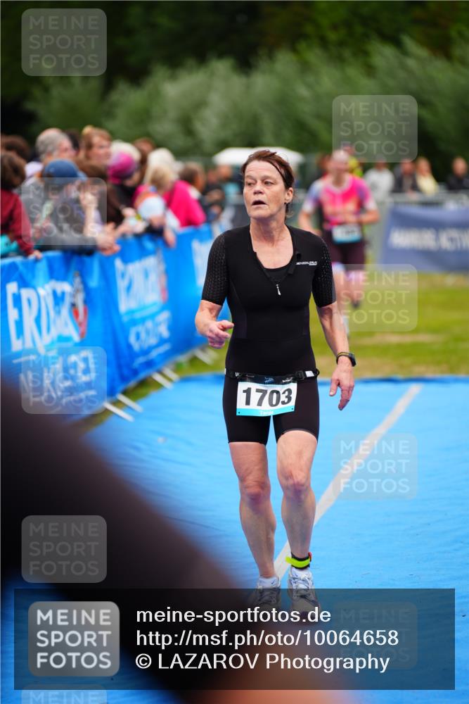30.08.2026 - Elbe Triathlon Hamburg LAZAROV Photography http://msf.ph/oto/10064658 30.08.2026 12:06:36 Ziel 1492, 1703 meine-sportfotos.de