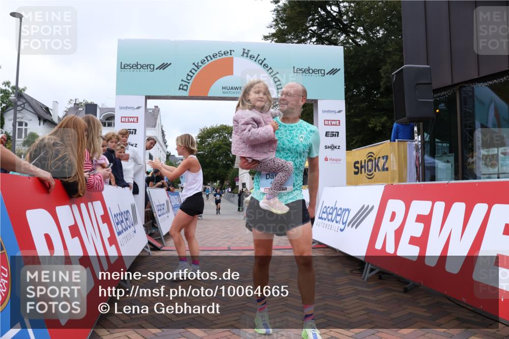 30.08.2026 - Blankeneser Heldenlauf Lena Gebhardt http://msf.ph/oto/10064665 30.08.2026 12:46:08 Ziel 4053 meine-sportfotos.de