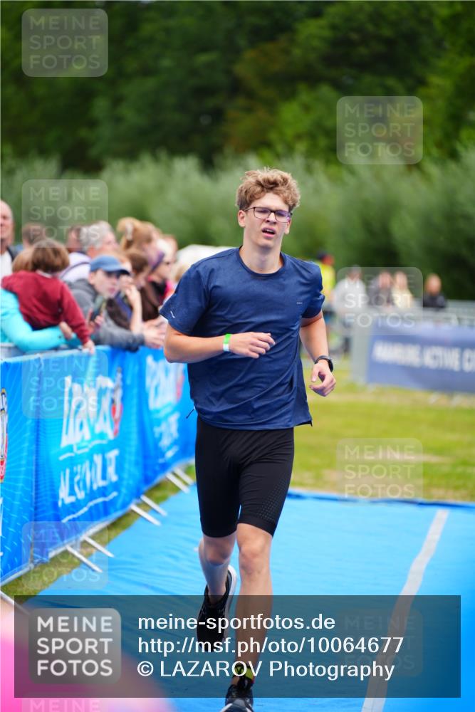 30.08.2026 - Elbe Triathlon Hamburg LAZAROV Photography http://msf.ph/oto/10064677 30.08.2026 12:06:45 Ziel 1448 meine-sportfotos.de