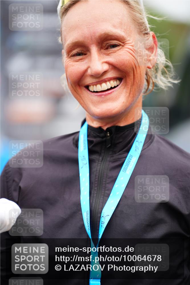 30.08.2026 - Elbe Triathlon Hamburg LAZAROV Photography http://msf.ph/oto/10064678 30.08.2026 12:06:48 Ziel 1448 meine-sportfotos.de