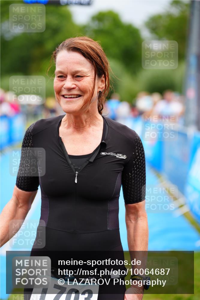 30.08.2026 - Elbe Triathlon Hamburg LAZAROV Photography http://msf.ph/oto/10064687 30.08.2026 12:06:53 Ziel 896 meine-sportfotos.de