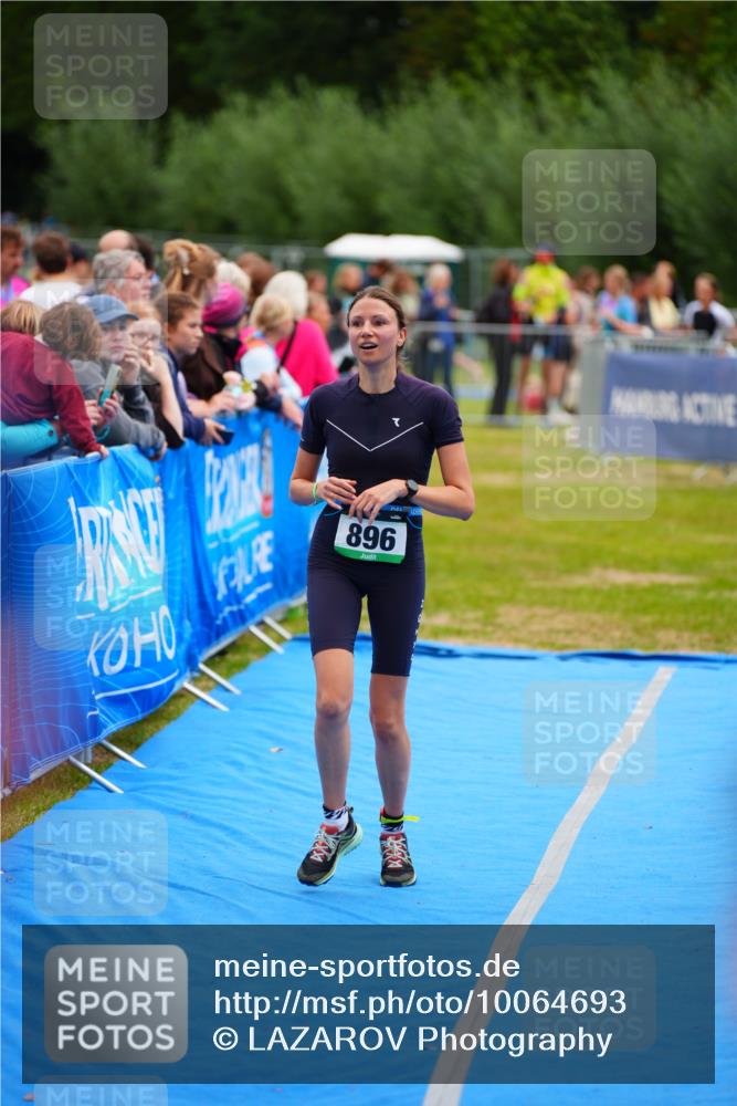 30.08.2026 - Elbe Triathlon Hamburg LAZAROV Photography http://msf.ph/oto/10064693 30.08.2026 12:06:58 Ziel 896, 1513, 1610 meine-sportfotos.de