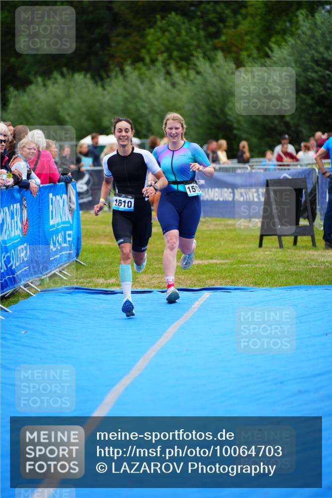 30.08.2026 - Elbe Triathlon Hamburg LAZAROV Photography http://msf.ph/oto/10064703 30.08.2026 12:07:04 Ziel 1513, 1550, 1610 meine-sportfotos.de