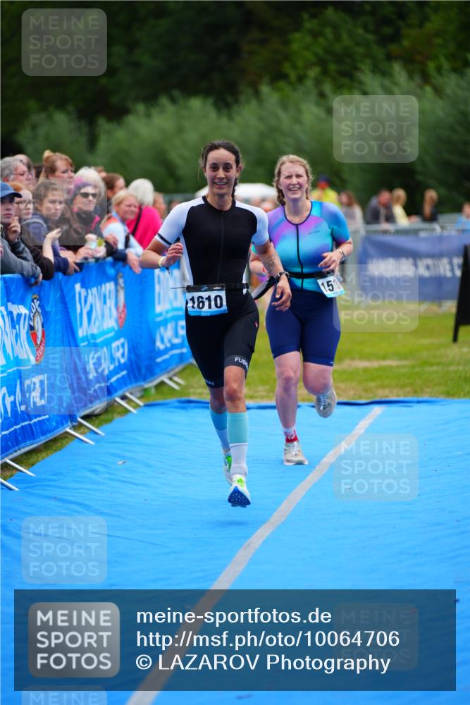 30.08.2026 - Elbe Triathlon Hamburg LAZAROV Photography http://msf.ph/oto/10064706 30.08.2026 12:07:05 Ziel 947, 1513, 1550, 1610 meine-sportfotos.de