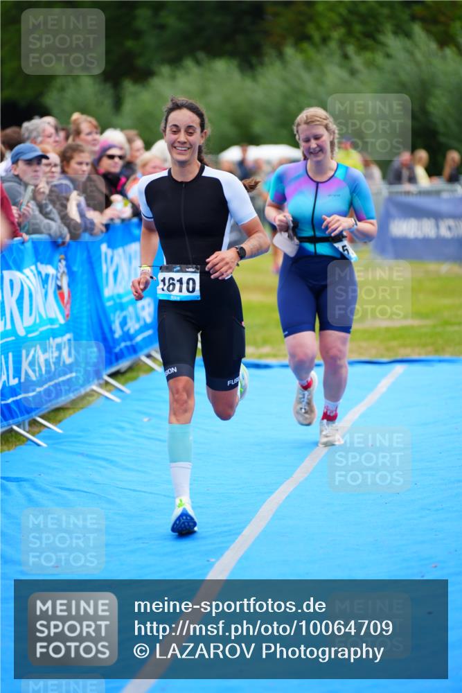 30.08.2026 - Elbe Triathlon Hamburg LAZAROV Photography http://msf.ph/oto/10064709 30.08.2026 12:07:05 Ziel 947, 1513, 1550, 1610 meine-sportfotos.de
