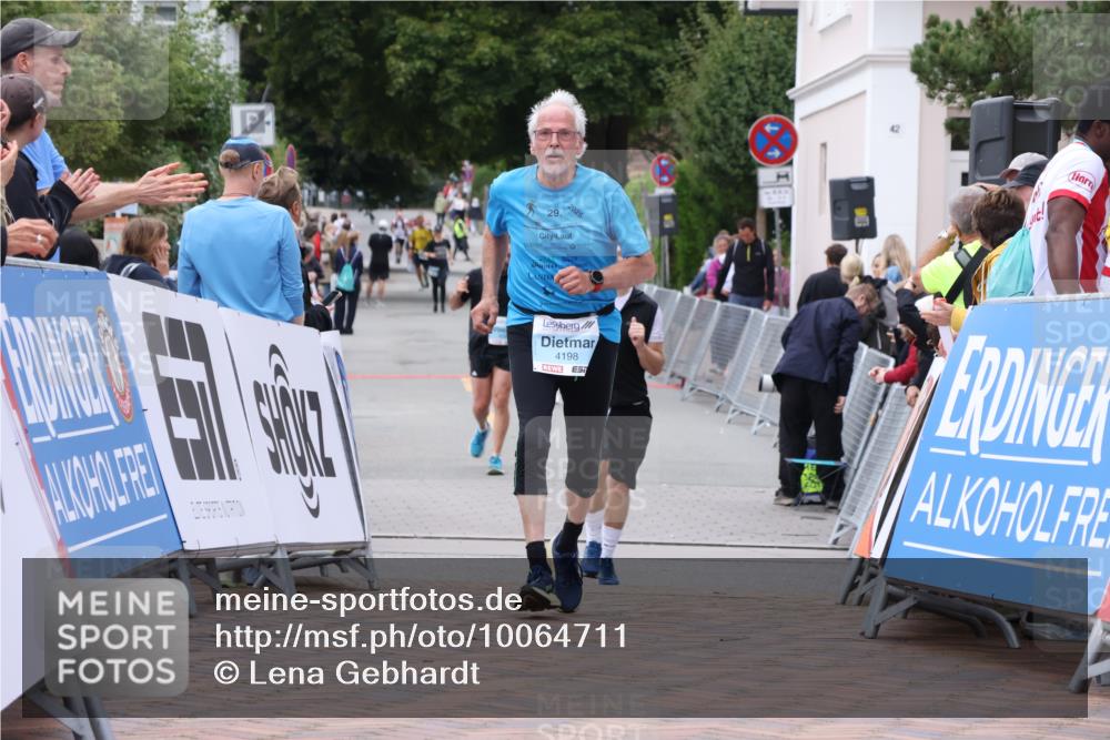 30.08.2026 - Blankeneser Heldenlauf Lena Gebhardt http://msf.ph/oto/10064711 30.08.2026 12:46:22 Ziel 4136, 4198 meine-sportfotos.de