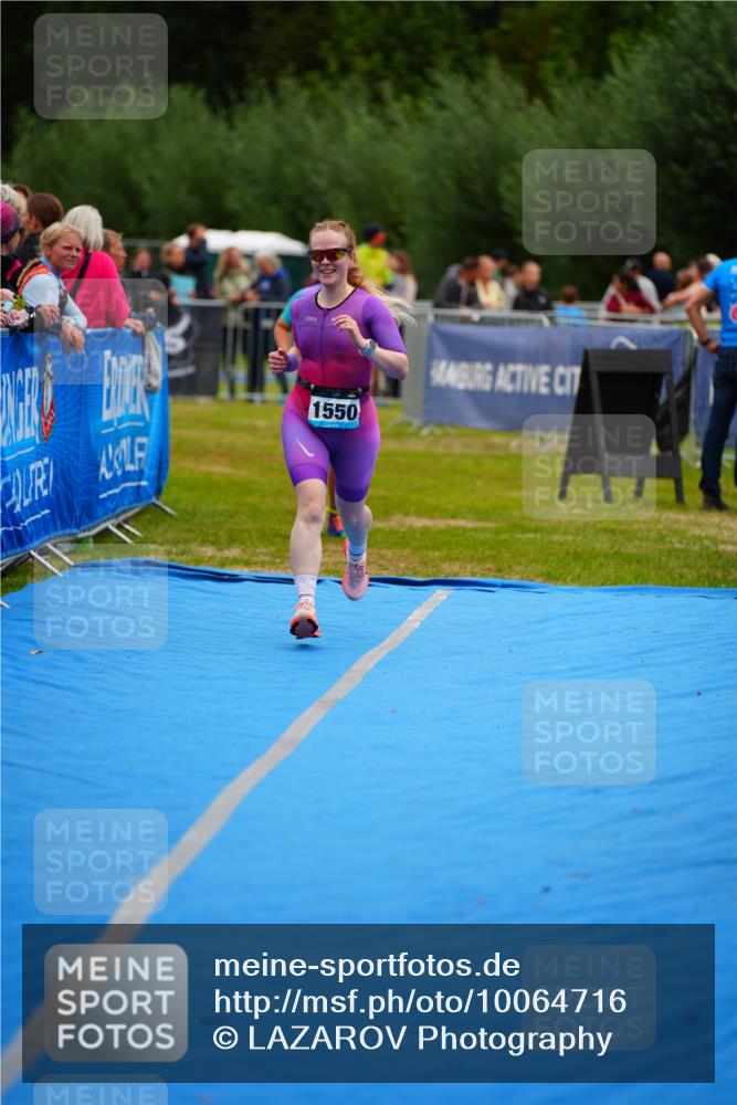 30.08.2026 - Elbe Triathlon Hamburg LAZAROV Photography http://msf.ph/oto/10064716 30.08.2026 12:07:10 Ziel 947, 1513, 1550 meine-sportfotos.de