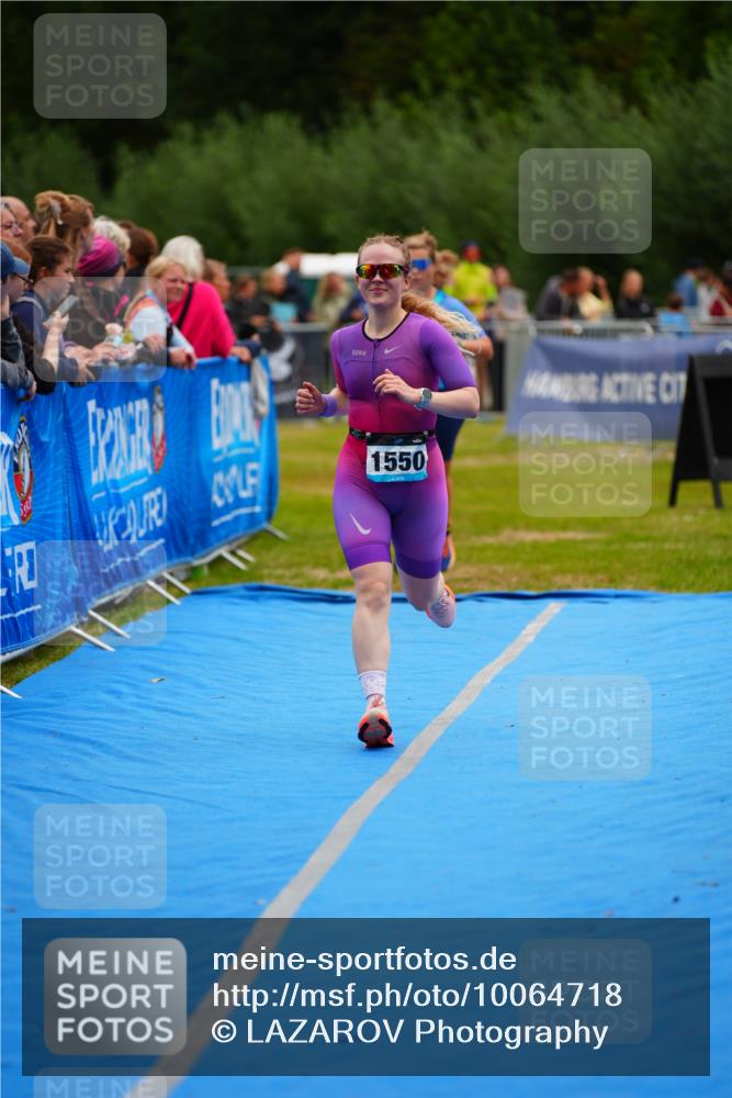 30.08.2026 - Elbe Triathlon Hamburg LAZAROV Photography http://msf.ph/oto/10064718 30.08.2026 12:07:11 Ziel 947, 1550 meine-sportfotos.de