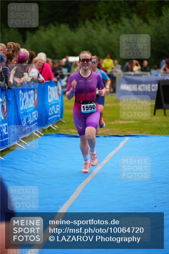 30.08.2026 - Elbe Triathlon Hamburg LAZAROV Photography http://msf.ph/oto/10064720 30.08.2026 12:07:11 Ziel 947, 1550 meine-sportfotos.de