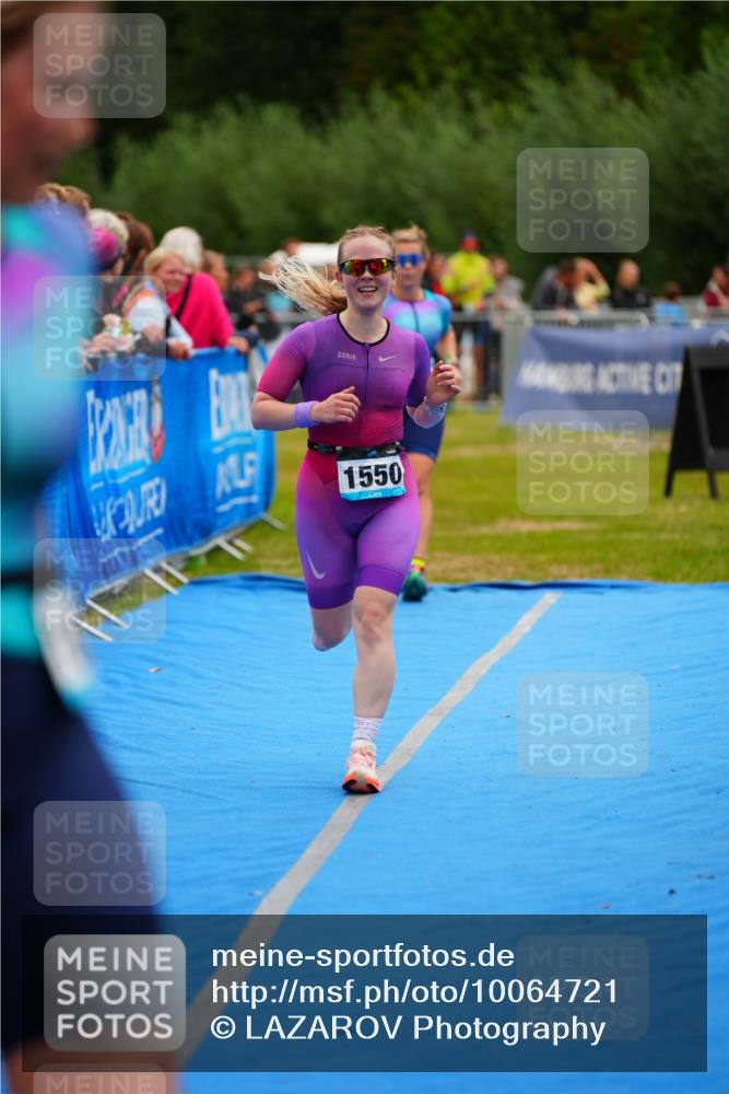 30.08.2026 - Elbe Triathlon Hamburg LAZAROV Photography http://msf.ph/oto/10064721 30.08.2026 12:07:11 Ziel 947, 1550 meine-sportfotos.de