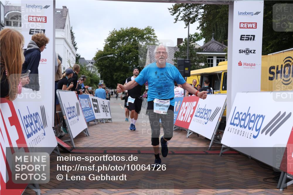 30.08.2026 - Blankeneser Heldenlauf Lena Gebhardt http://msf.ph/oto/10064726 30.08.2026 12:46:26 Ziel 4090, 4198 meine-sportfotos.de
