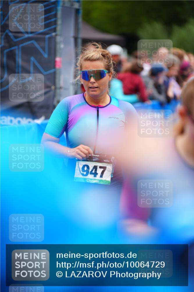 30.08.2026 - Elbe Triathlon Hamburg LAZAROV Photography http://msf.ph/oto/10064729 30.08.2026 12:07:15 Ziel 947, 1550 meine-sportfotos.de