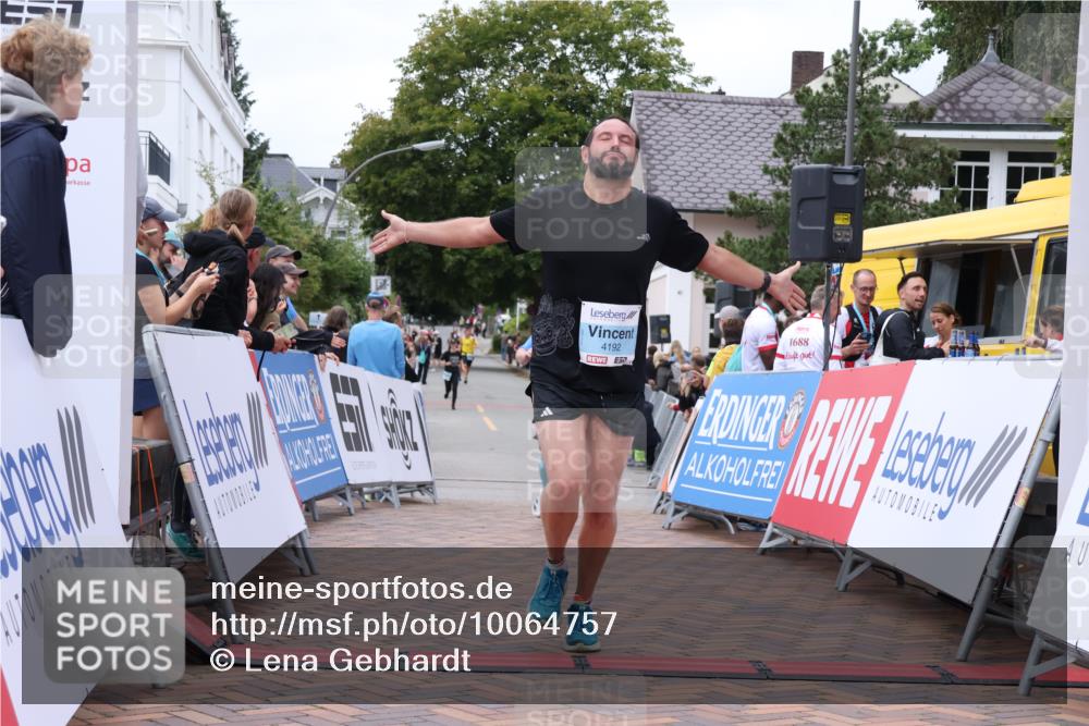 30.08.2026 - Blankeneser Heldenlauf Lena Gebhardt http://msf.ph/oto/10064757 30.08.2026 12:46:33 Ziel 4057, 4090, 4192, 4198 meine-sportfotos.de