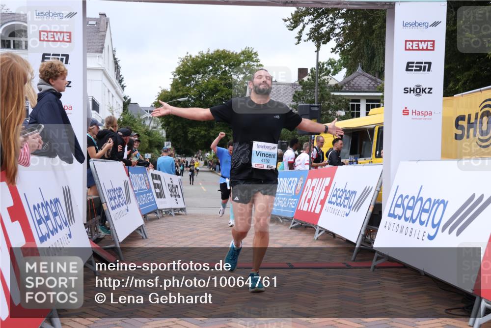 30.08.2026 - Blankeneser Heldenlauf Lena Gebhardt http://msf.ph/oto/10064761 30.08.2026 12:46:34 Ziel 4057, 4090, 4192, 4198 meine-sportfotos.de