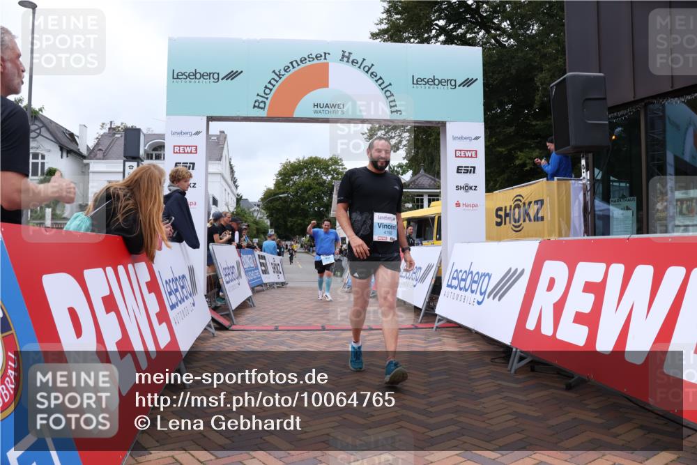 30.08.2026 - Blankeneser Heldenlauf Lena Gebhardt http://msf.ph/oto/10064765 30.08.2026 12:46:34 Ziel 4057, 4090, 4192, 4198 meine-sportfotos.de