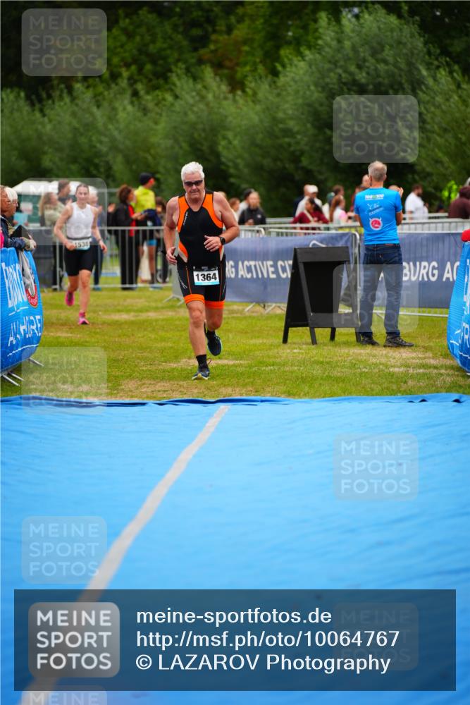 30.08.2026 - Elbe Triathlon Hamburg LAZAROV Photography http://msf.ph/oto/10064767 30.08.2026 12:07:35 Ziel 1364, 1538 meine-sportfotos.de