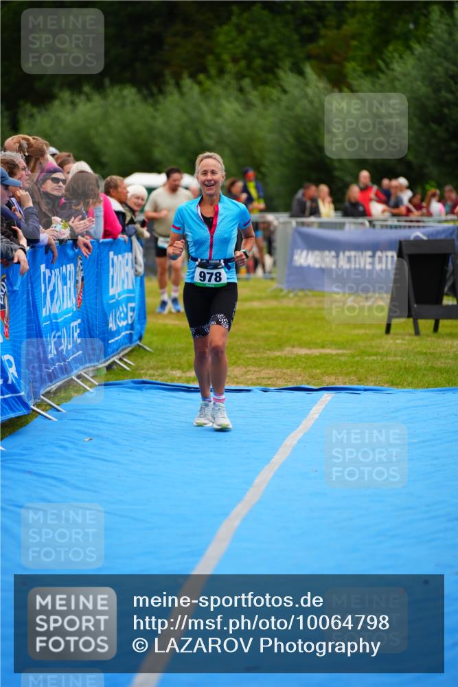 30.08.2026 - Elbe Triathlon Hamburg LAZAROV Photography http://msf.ph/oto/10064798 30.08.2026 12:07:49 Ziel 978, 1095 meine-sportfotos.de