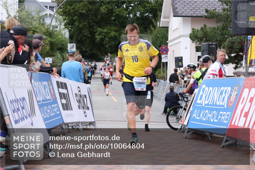 30.08.2026 - Blankeneser Heldenlauf Lena Gebhardt http://msf.ph/oto/10064804 30.08.2026 12:46:49 Ziel 4175, 4315, 4442 meine-sportfotos.de