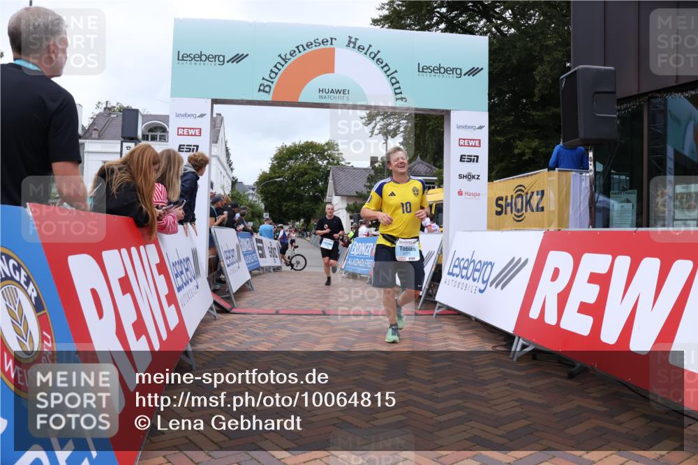 30.08.2026 - Blankeneser Heldenlauf Lena Gebhardt http://msf.ph/oto/10064815 30.08.2026 12:46:52 Ziel 4175, 4315, 4442 meine-sportfotos.de