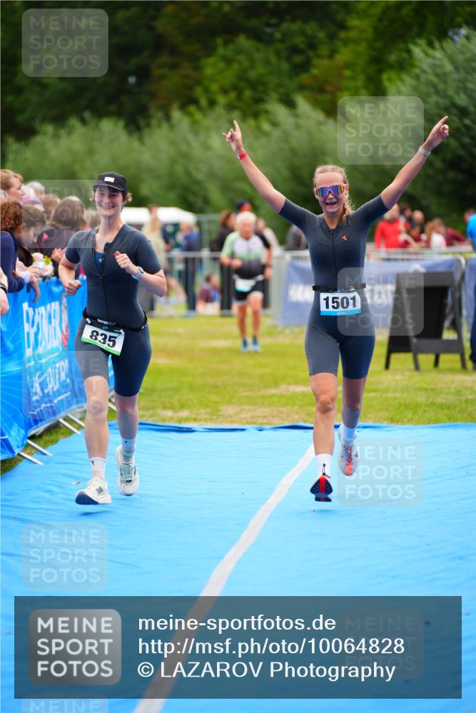 30.08.2026 - Elbe Triathlon Hamburg LAZAROV Photography http://msf.ph/oto/10064828 30.08.2026 12:07:59 Ziel 835, 1095, 1366, 1501 meine-sportfotos.de