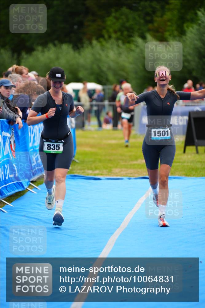 30.08.2026 - Elbe Triathlon Hamburg LAZAROV Photography http://msf.ph/oto/10064831 30.08.2026 12:07:59 Ziel 835, 1095, 1366, 1501 meine-sportfotos.de