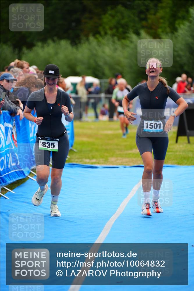 30.08.2026 - Elbe Triathlon Hamburg LAZAROV Photography http://msf.ph/oto/10064832 30.08.2026 12:08:00 Ziel 835, 1095, 1366, 1501 meine-sportfotos.de