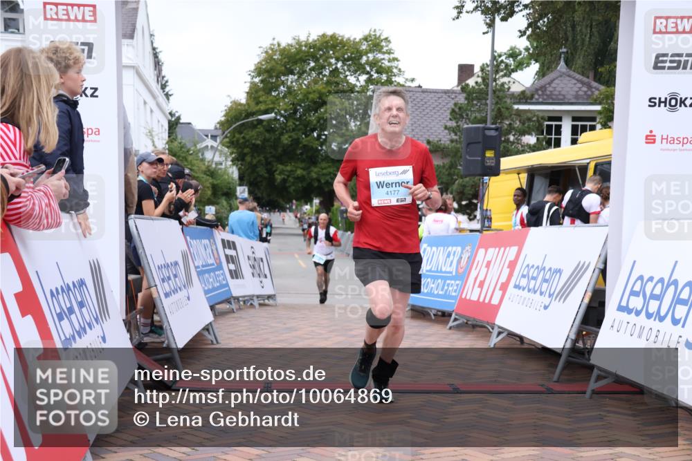 30.08.2026 - Blankeneser Heldenlauf Lena Gebhardt http://msf.ph/oto/10064869 30.08.2026 12:47:08 Ziel 4177, 4236, 4384 meine-sportfotos.de