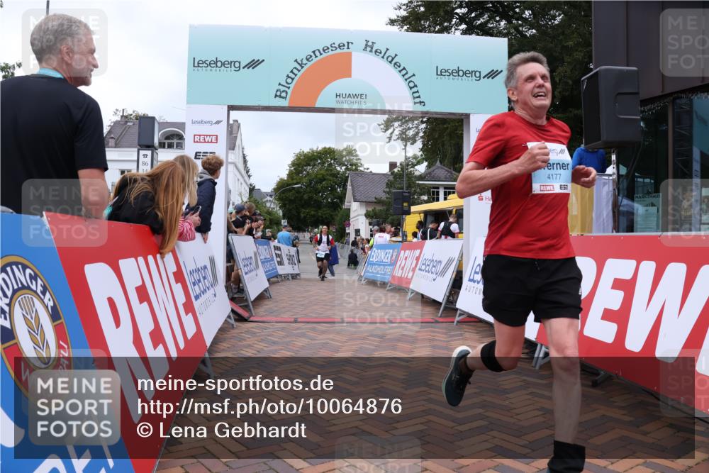 30.08.2026 - Blankeneser Heldenlauf Lena Gebhardt http://msf.ph/oto/10064876 30.08.2026 12:47:09 Ziel 4177, 4236, 4384 meine-sportfotos.de
