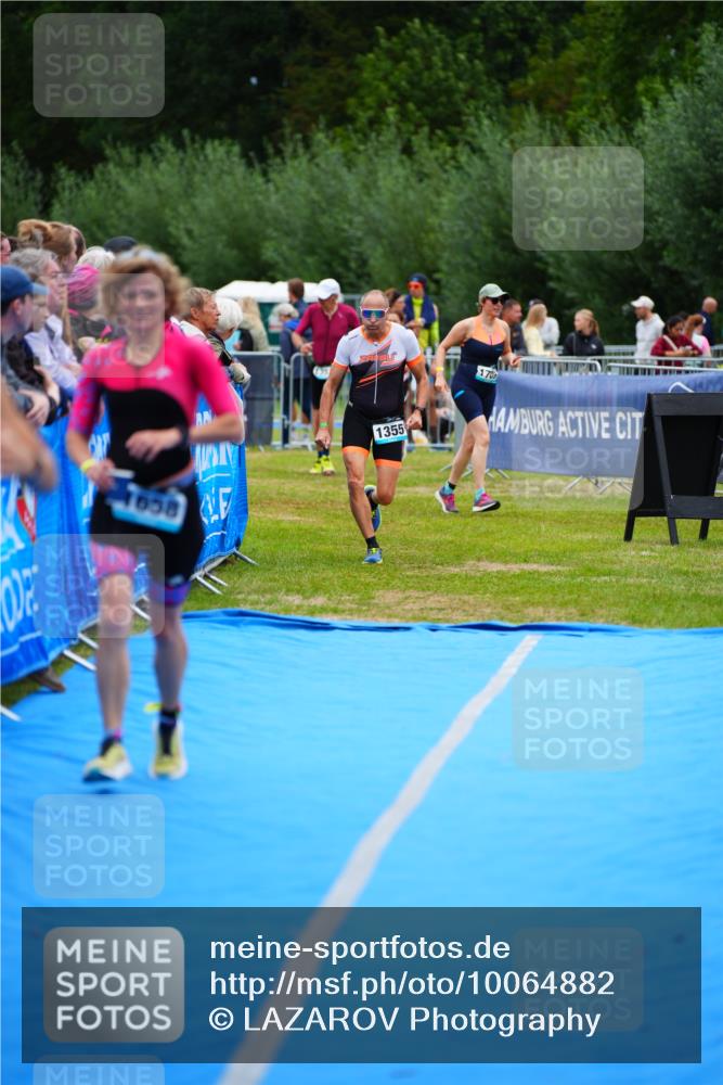 30.08.2026 - Elbe Triathlon Hamburg LAZAROV Photography http://msf.ph/oto/10064882 30.08.2026 12:08:25 Ziel 840, 1355, 1633, 1658 meine-sportfotos.de