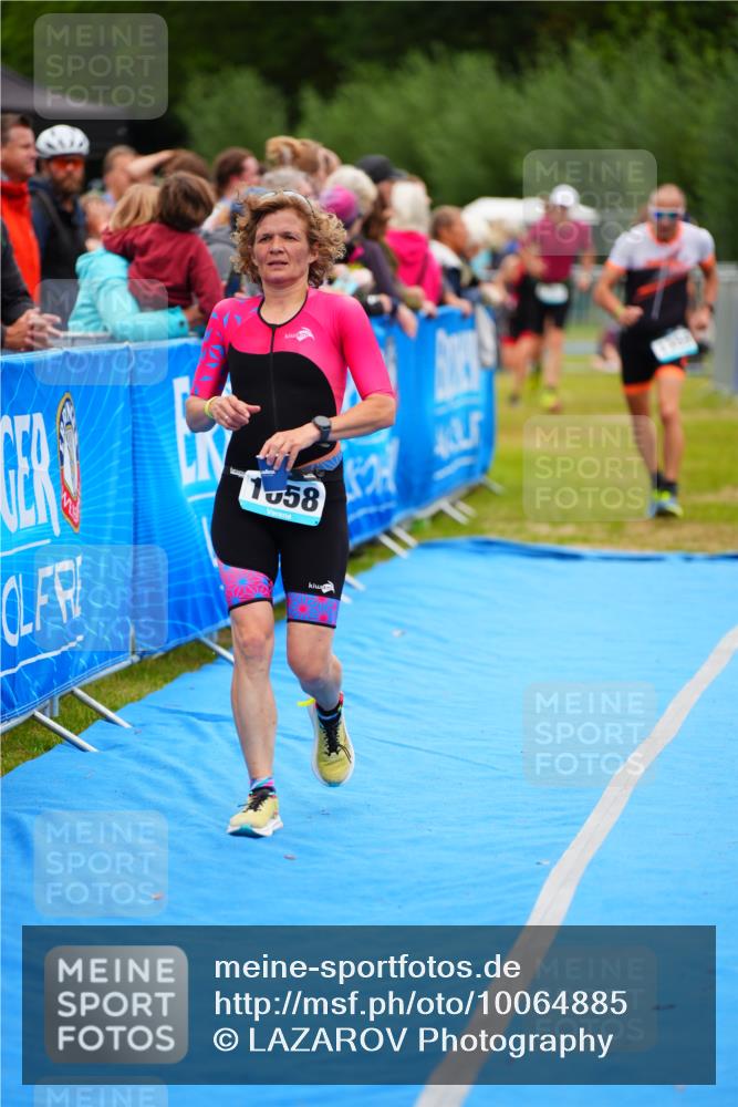 30.08.2026 - Elbe Triathlon Hamburg LAZAROV Photography http://msf.ph/oto/10064885 30.08.2026 12:08:26 Ziel 840, 1355, 1357, 1633, 1658 meine-sportfotos.de