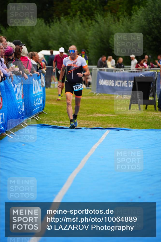 30.08.2026 - Elbe Triathlon Hamburg LAZAROV Photography http://msf.ph/oto/10064889 30.08.2026 12:08:27 Ziel 840, 1355, 1357, 1633, 1658 meine-sportfotos.de