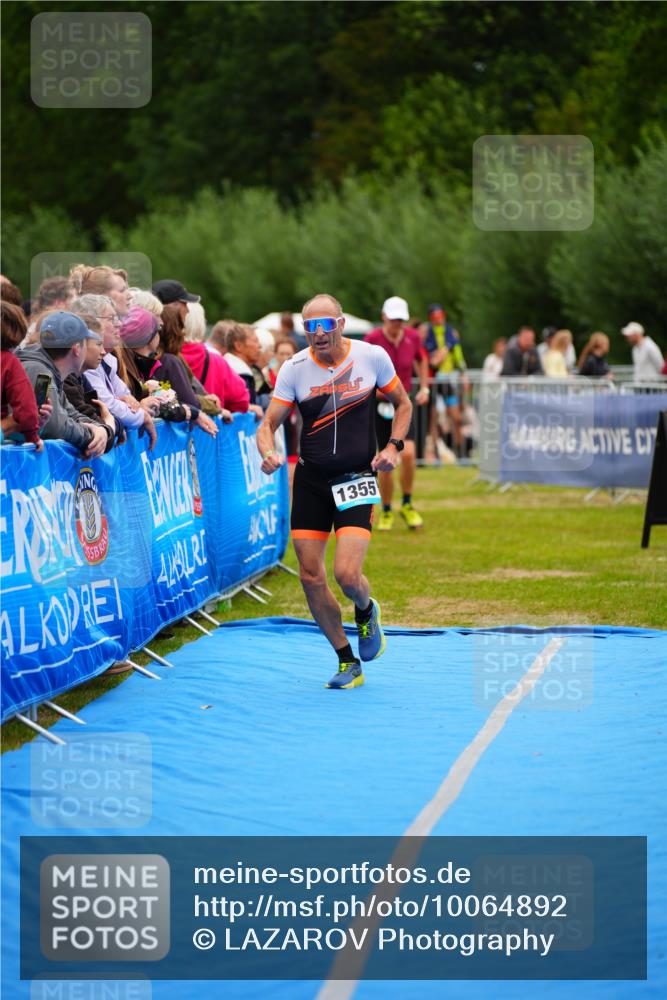30.08.2026 - Elbe Triathlon Hamburg LAZAROV Photography http://msf.ph/oto/10064892 30.08.2026 12:08:28 Ziel 840, 1355, 1357, 1633, 1658 meine-sportfotos.de