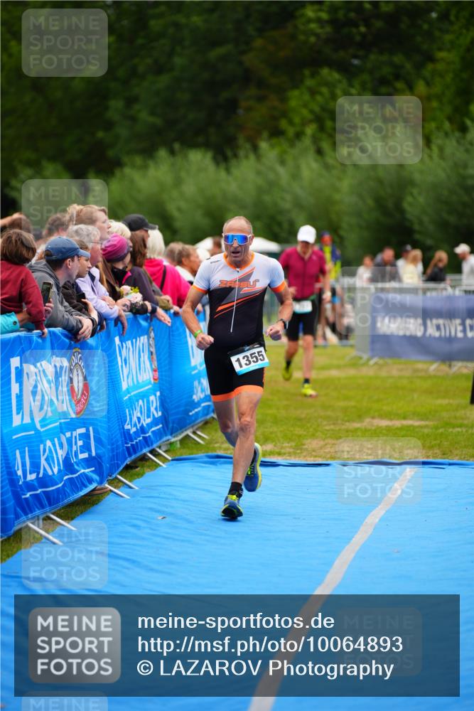 30.08.2026 - Elbe Triathlon Hamburg LAZAROV Photography http://msf.ph/oto/10064893 30.08.2026 12:08:28 Ziel 840, 1355, 1357, 1633, 1658 meine-sportfotos.de
