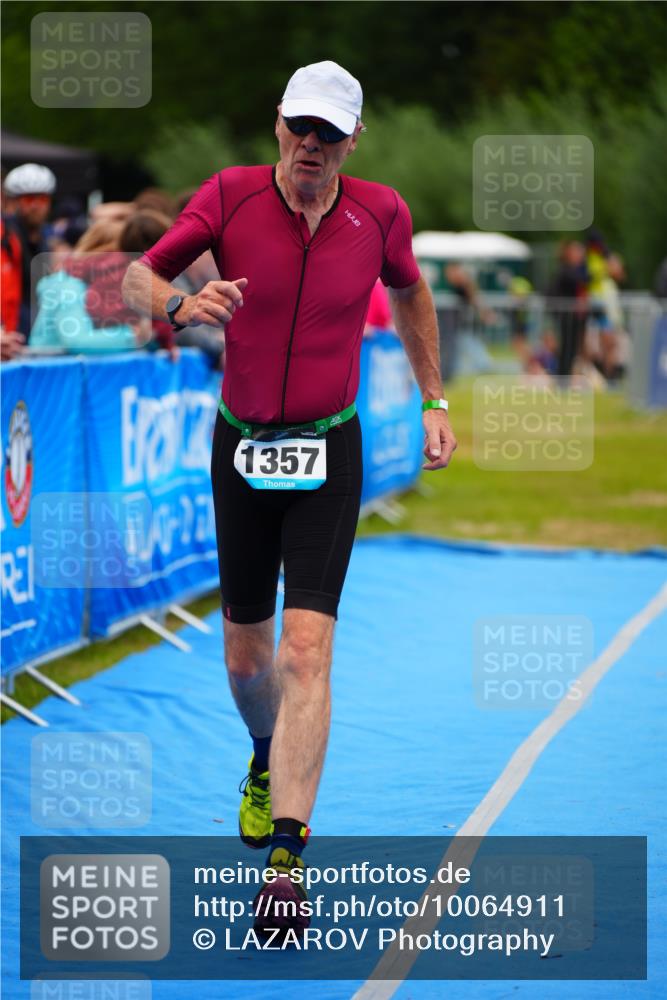 30.08.2026 - Elbe Triathlon Hamburg LAZAROV Photography http://msf.ph/oto/10064911 30.08.2026 12:08:35 Ziel 1357, 1633 meine-sportfotos.de