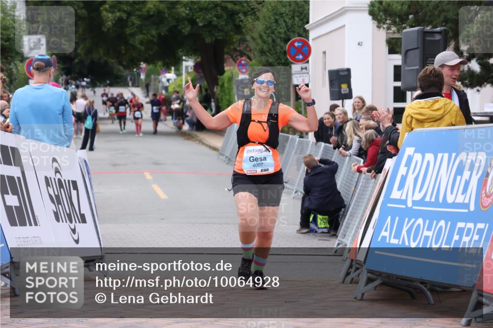 30.08.2026 - Blankeneser Heldenlauf Lena Gebhardt http://msf.ph/oto/10064928 30.08.2026 12:47:53 Ziel 4007 meine-sportfotos.de