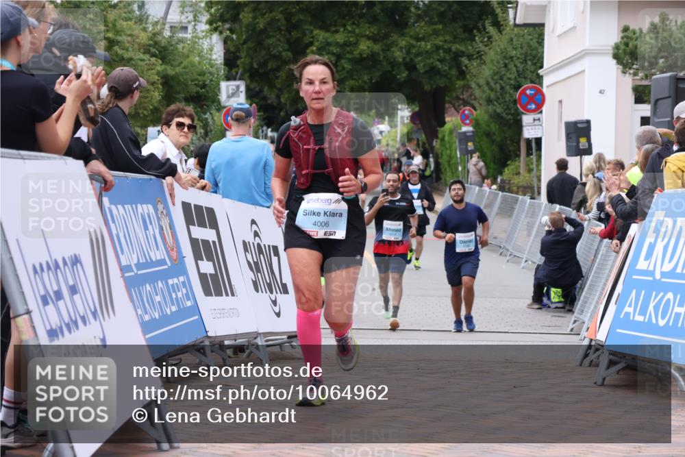 30.08.2026 - Blankeneser Heldenlauf Lena Gebhardt http://msf.ph/oto/10064962 30.08.2026 12:48:19 Ziel 4006 meine-sportfotos.de