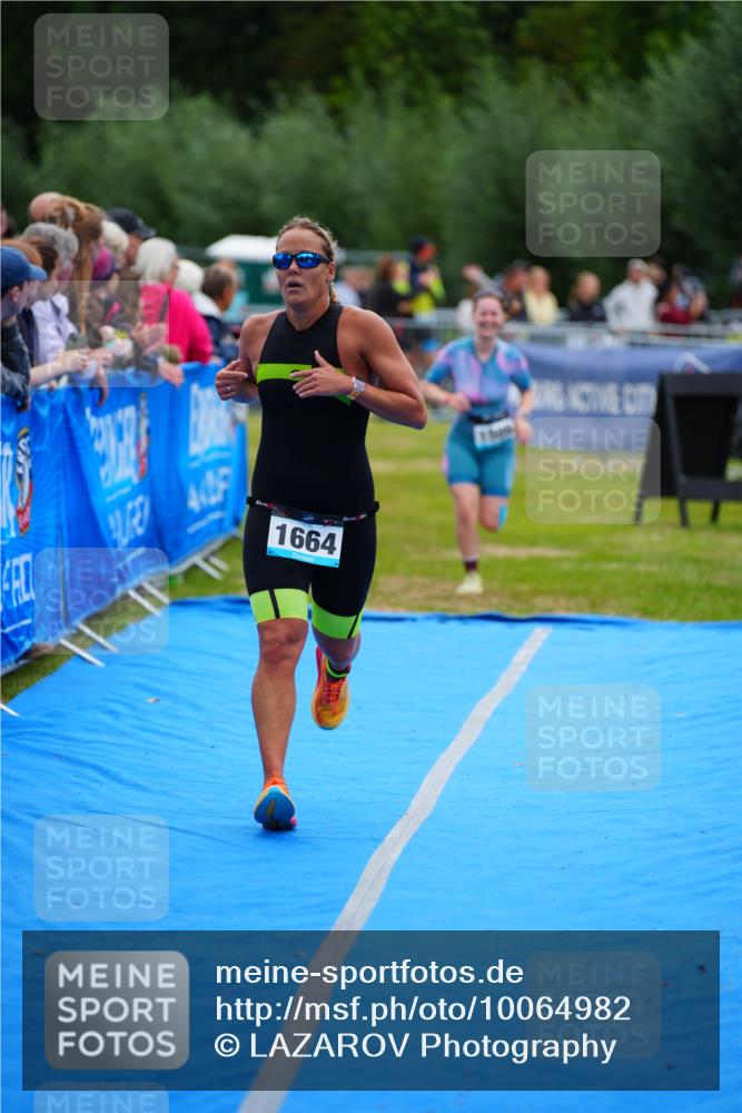 30.08.2026 - Elbe Triathlon Hamburg LAZAROV Photography http://msf.ph/oto/10064982 30.08.2026 12:09:16 Ziel 1505, 1664 meine-sportfotos.de
