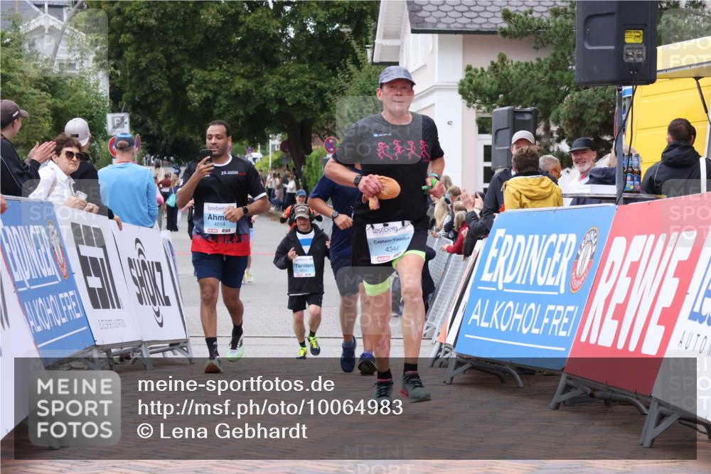 30.08.2026 - Blankeneser Heldenlauf Lena Gebhardt http://msf.ph/oto/10064983 30.08.2026 12:48:24 Ziel 4006, 4014, 4146, 4344 meine-sportfotos.de