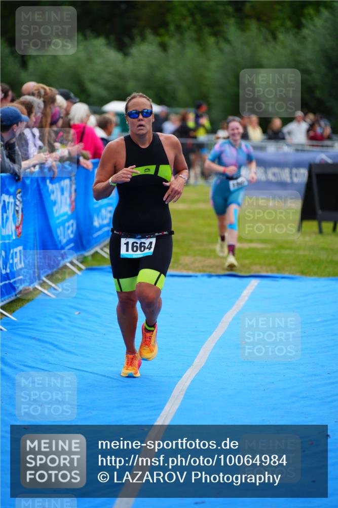 30.08.2026 - Elbe Triathlon Hamburg LAZAROV Photography http://msf.ph/oto/10064984 30.08.2026 12:09:16 Ziel 1505, 1664 meine-sportfotos.de