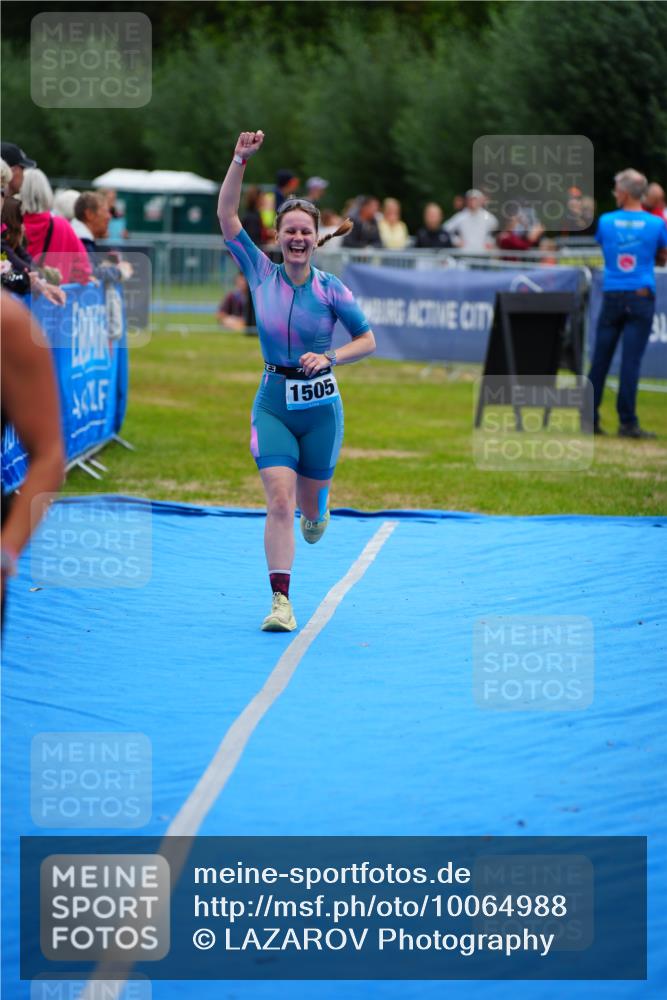 30.08.2026 - Elbe Triathlon Hamburg LAZAROV Photography http://msf.ph/oto/10064988 30.08.2026 12:09:18 Ziel 1505, 1664 meine-sportfotos.de