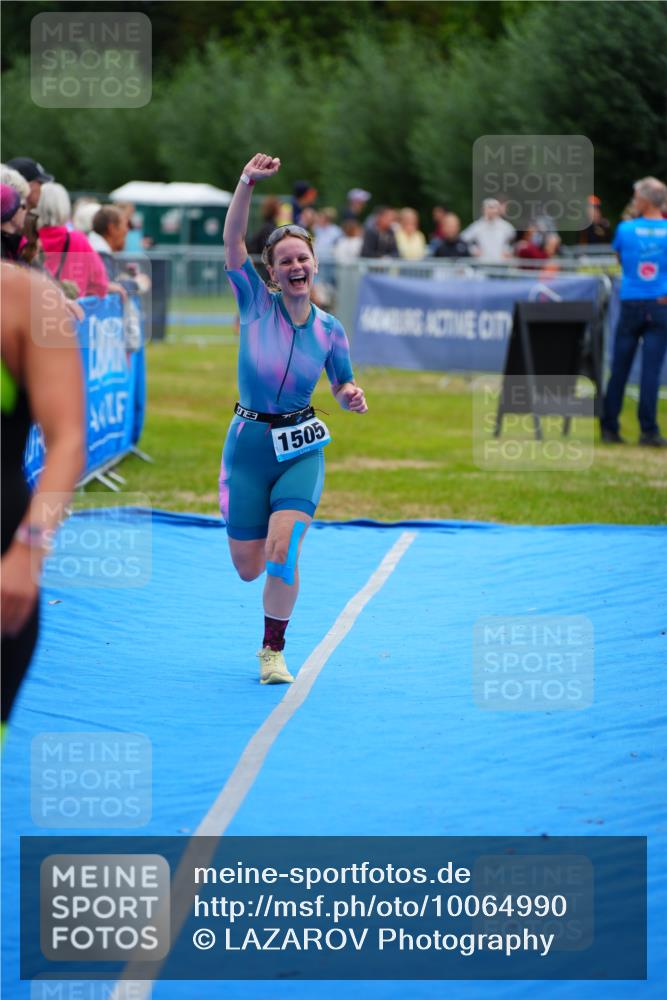 30.08.2026 - Elbe Triathlon Hamburg LAZAROV Photography http://msf.ph/oto/10064990 30.08.2026 12:09:18 Ziel 1505, 1664 meine-sportfotos.de