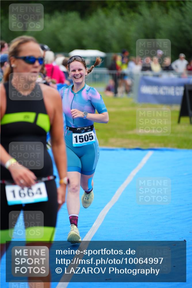 30.08.2026 - Elbe Triathlon Hamburg LAZAROV Photography http://msf.ph/oto/10064997 30.08.2026 12:09:19 Ziel 1505, 1664 meine-sportfotos.de