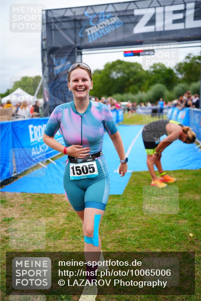 30.08.2026 - Elbe Triathlon Hamburg LAZAROV Photography http://msf.ph/oto/10065006 30.08.2026 12:09:27 Ziel 1561, 1640 meine-sportfotos.de