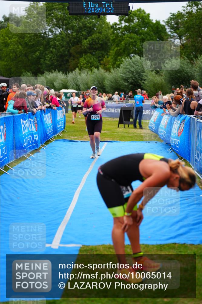 30.08.2026 - Elbe Triathlon Hamburg LAZAROV Photography http://msf.ph/oto/10065014 30.08.2026 12:09:32 Ziel 919, 1561, 1574, 1640 meine-sportfotos.de