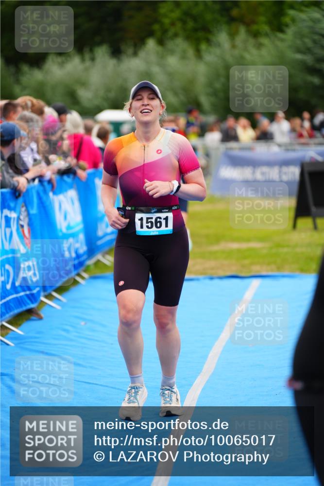 30.08.2026 - Elbe Triathlon Hamburg LAZAROV Photography http://msf.ph/oto/10065017 30.08.2026 12:09:33 Ziel 919, 1561, 1574, 1640 meine-sportfotos.de
