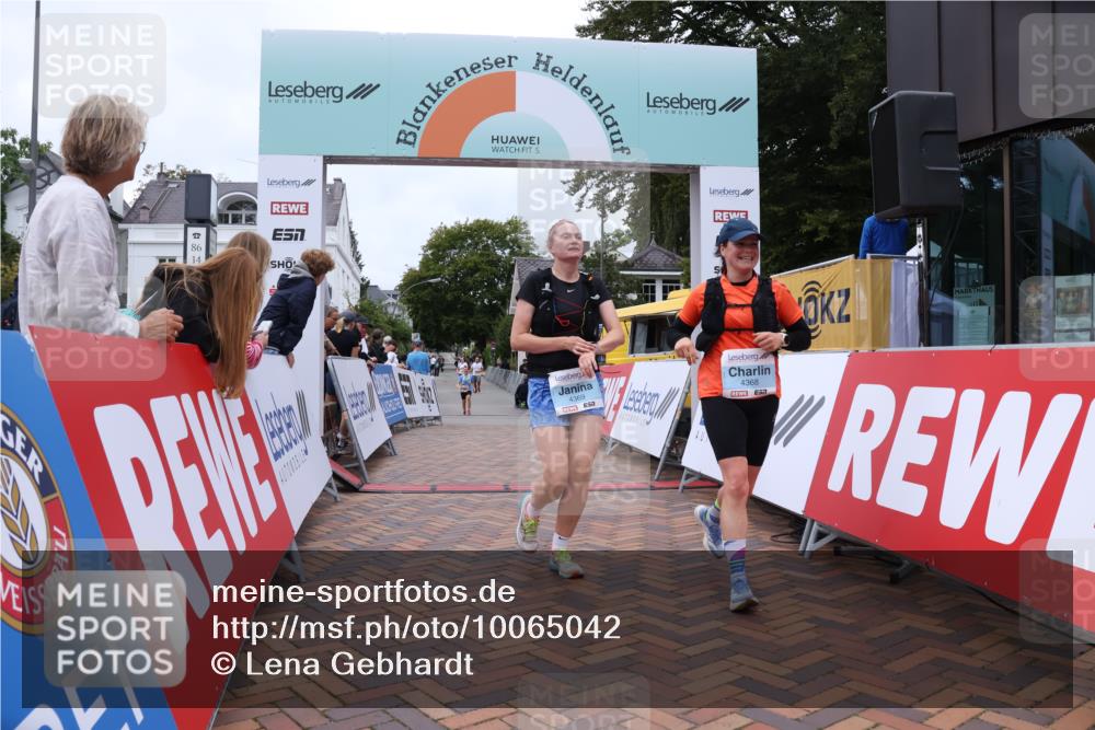 30.08.2026 - Blankeneser Heldenlauf Lena Gebhardt http://msf.ph/oto/10065042 30.08.2026 12:48:36 Ziel 4005, 4197, 4368, 4369 meine-sportfotos.de